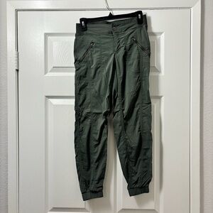 Athleta Women's Green Jogger Pants